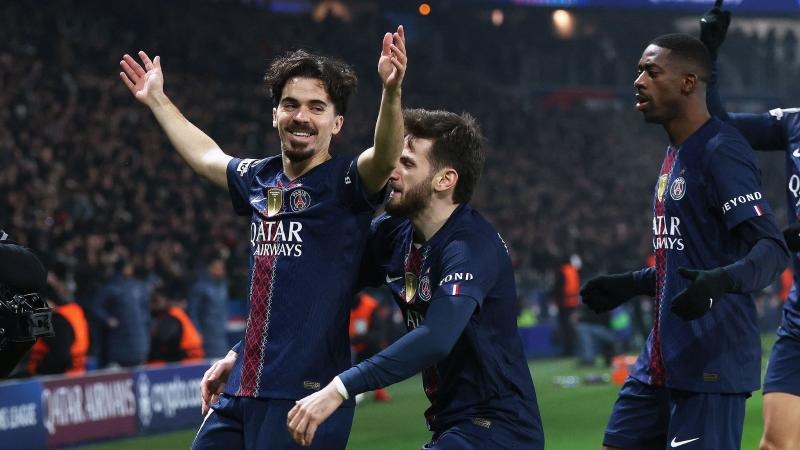 美媒：由于库里缺阵，76人主场最低门票降至8美元